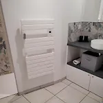 Le Moulin Des Puys 3* أورسين