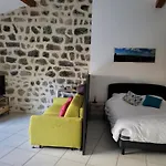 بيت ضيافة Le Moulin Des Puys 3*