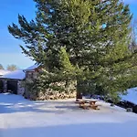 Le Moulin Des Puys بيت ضيافة 3*