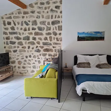 Le Moulin Des Puys 3*