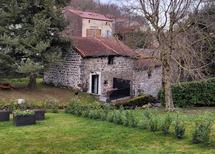 Le Moulin Des Puys Гостевой дом 3*