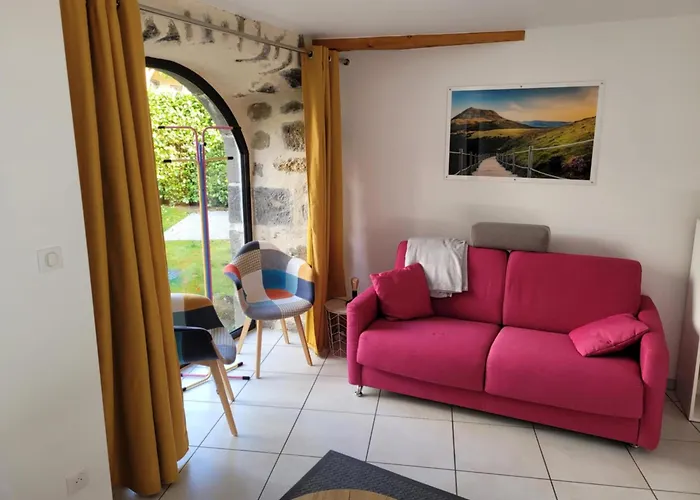 Le Moulin Des Puys Гостевой дом Орсин