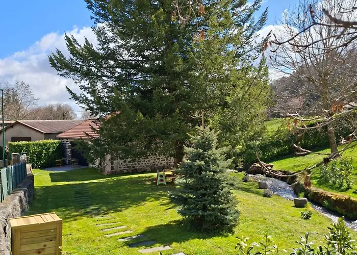 Le Moulin Des Puys Гостевой дом 3*